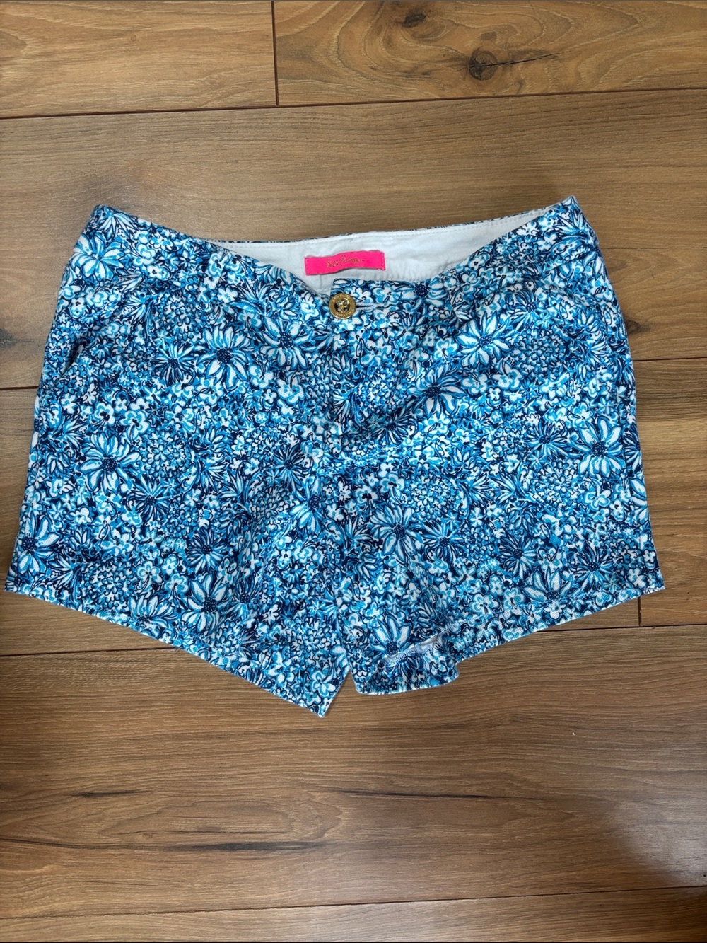 Lilly Pulitzer Blue Floral Print Womenβs Shorts